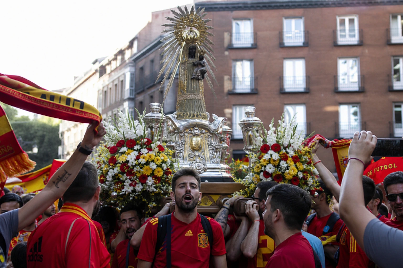 Nuestra Señora del Pilar, patrona de España y de la selección española de fútbol